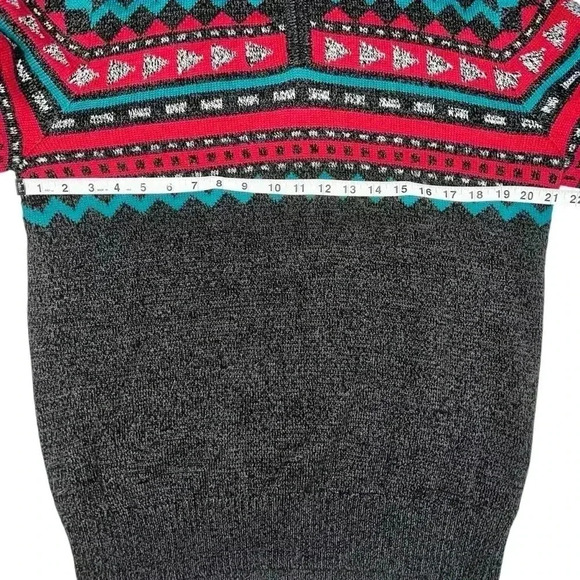 Urban Pipeline size large sweater - Picture 5 of 6